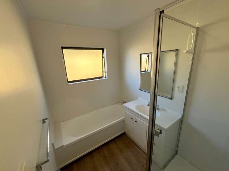 45 Glenview Road Glen Eden_10