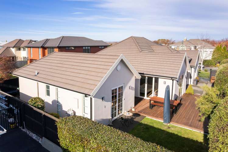 2 Applefield Court Northwood_24