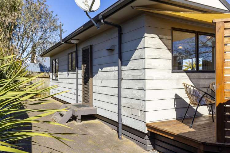 2/10 Koha Road Town Centre_32