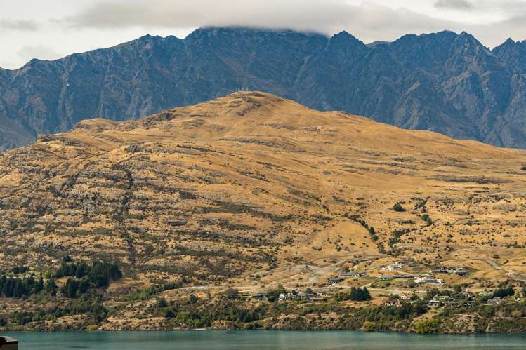 7 Conifer Lane Queenstown_8