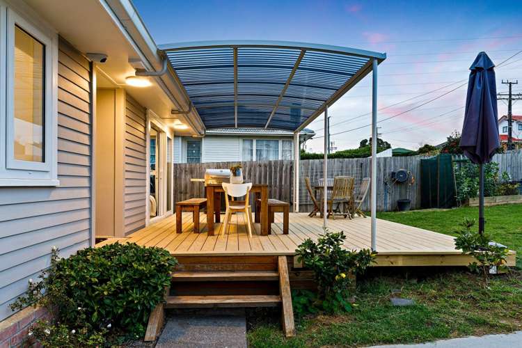 67 Roberts Road Te Atatu South_3