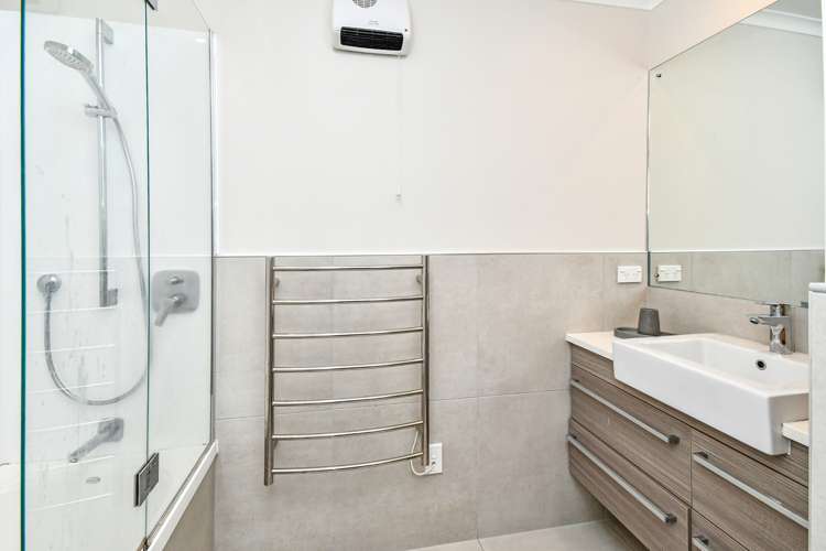 2 Kamana Road Flat Bush_11
