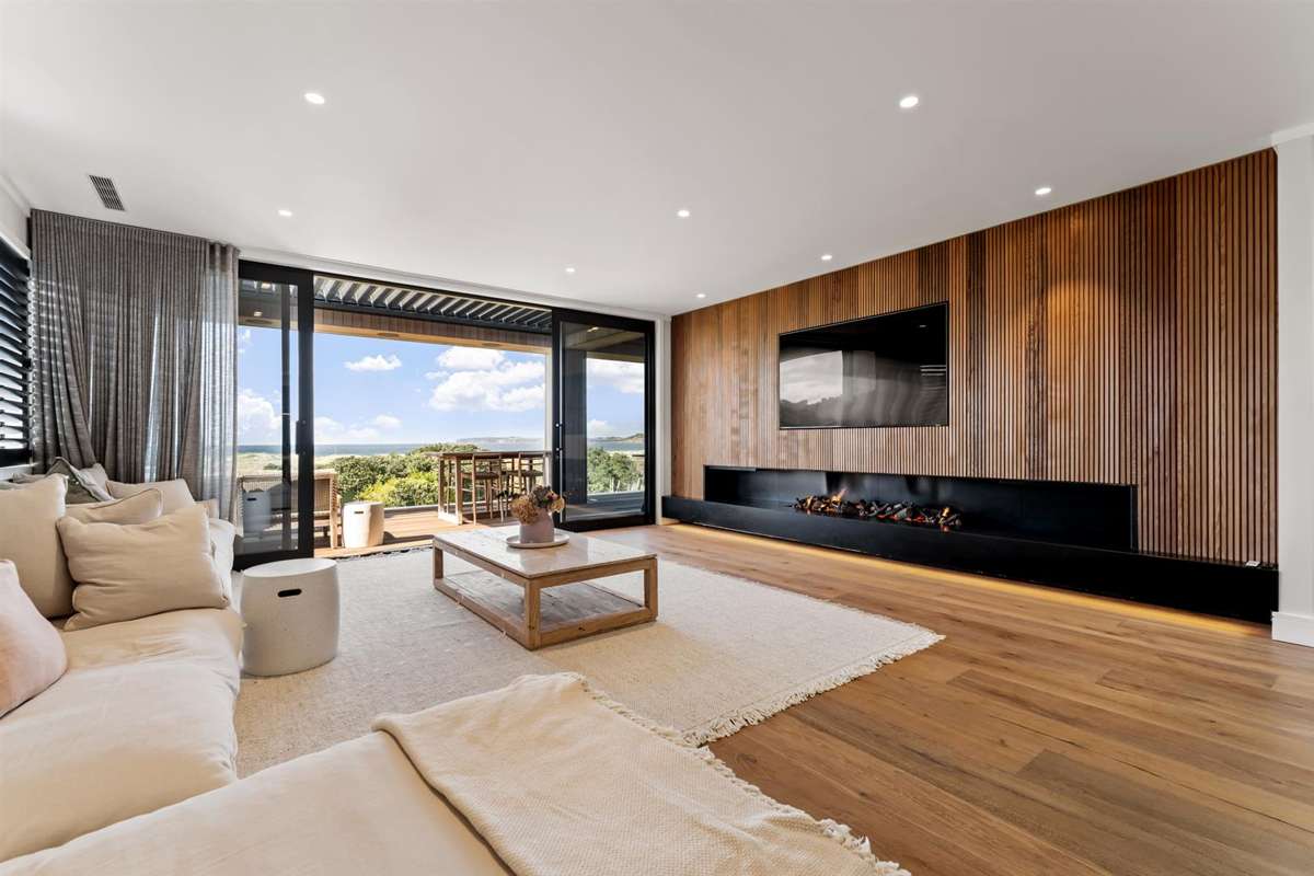 8 Lagoon Way_4