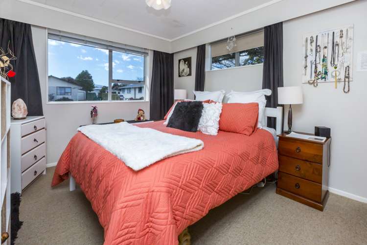 1/9 Denver Grove Totara Park_12