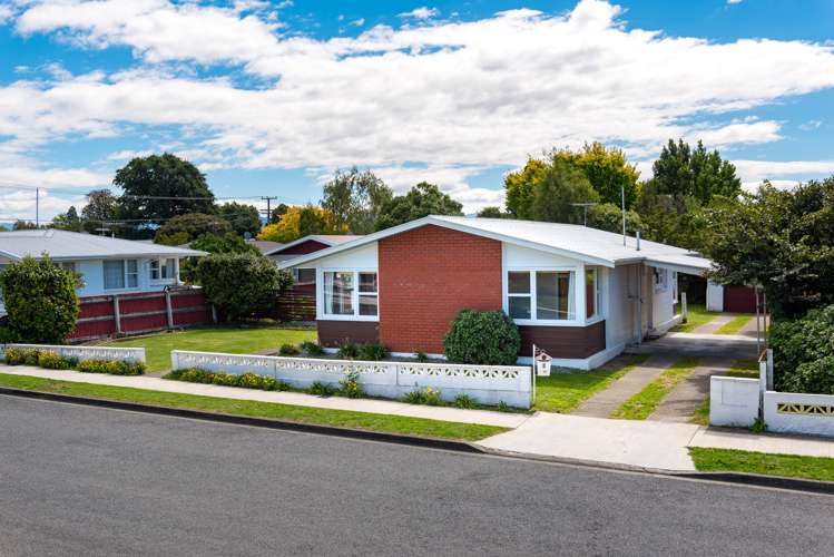 3 Newbourne Crescent Redwoodtown_1