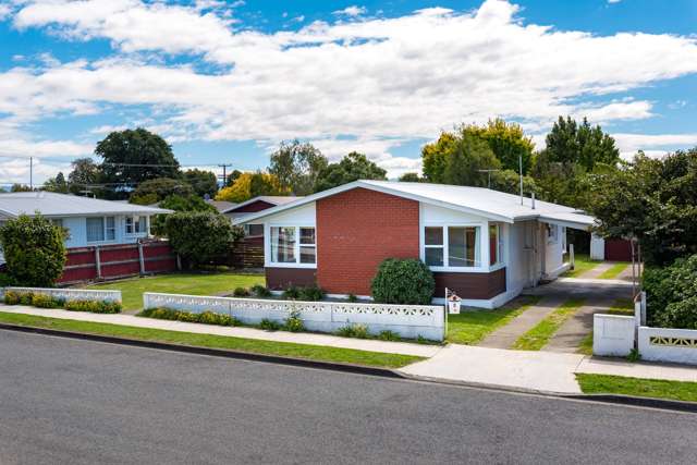 3 Newbourne Crescent Redwoodtown_1