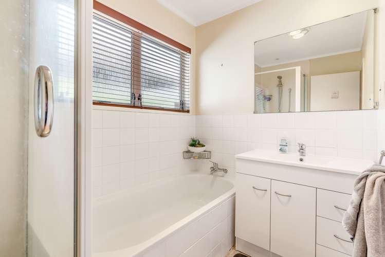 2/55a Woolfield Road Papatoetoe_5