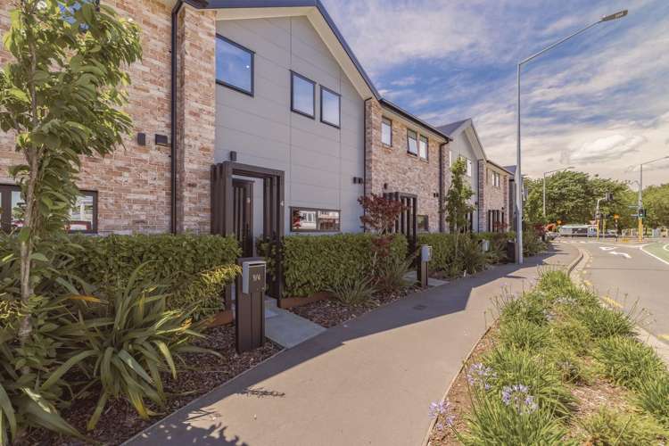 9/4 Riccarton Road Riccarton_21