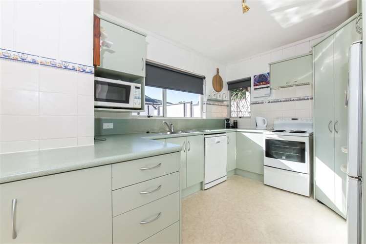 2/18 Matuhi Rise Henderson_15