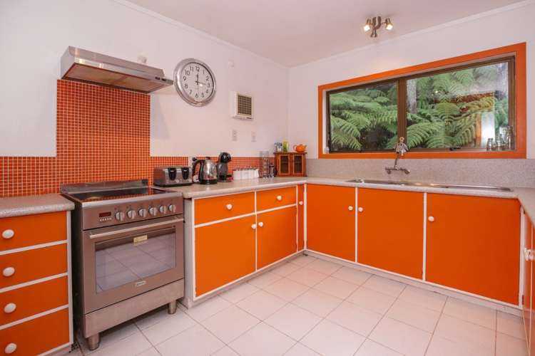 4 Karapiti Place Glen Eden_10