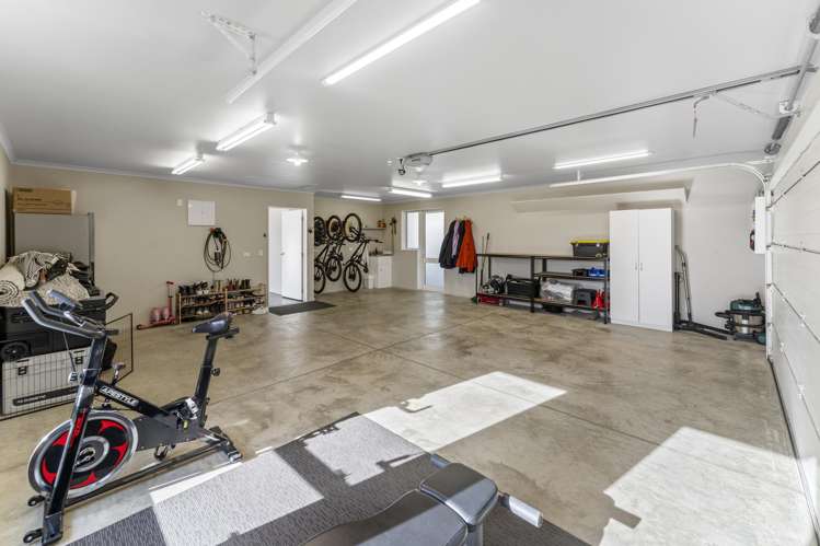 92 Washbourn Drive Richmond_18