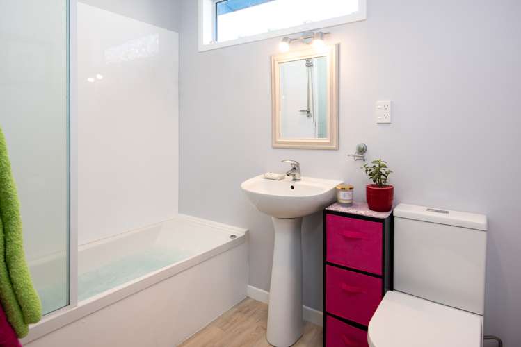 168 Maxwell Road Redwoodtown_11