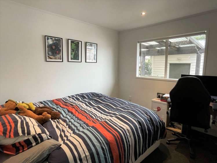 23 Bodi Place Te Atatu South_11