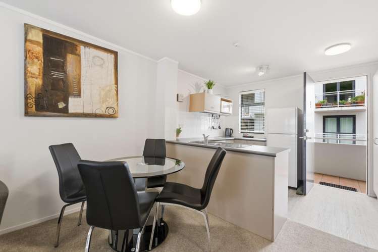 2/5 The Mall Mt Maunganui_6