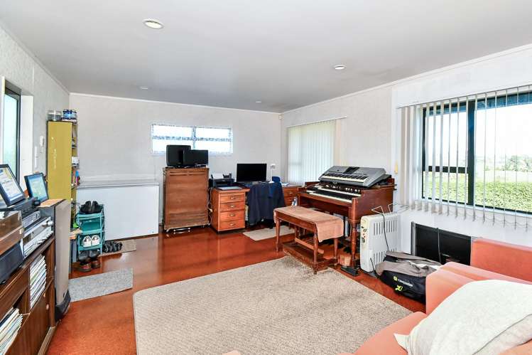 6 Martingale Drive Kingseat_4