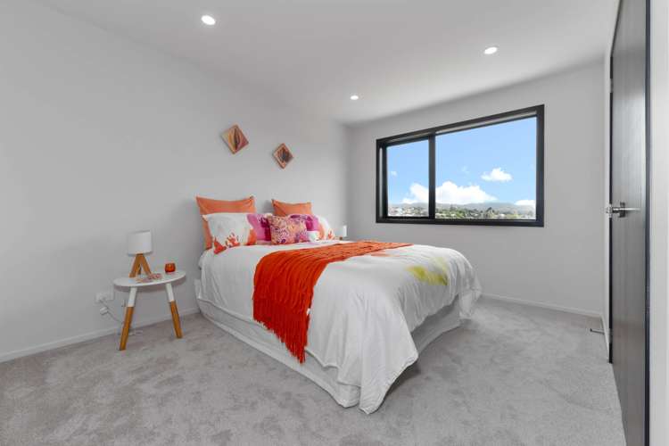 2/43 Savoy Road Glen Eden_18