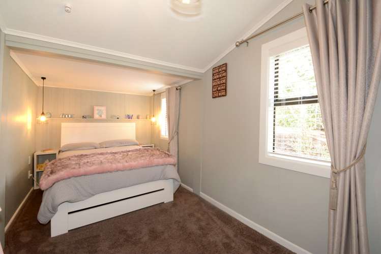 8 Irvine Street Lawrence_12