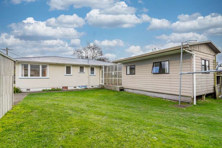 6 Tait Crescent Featherston_15