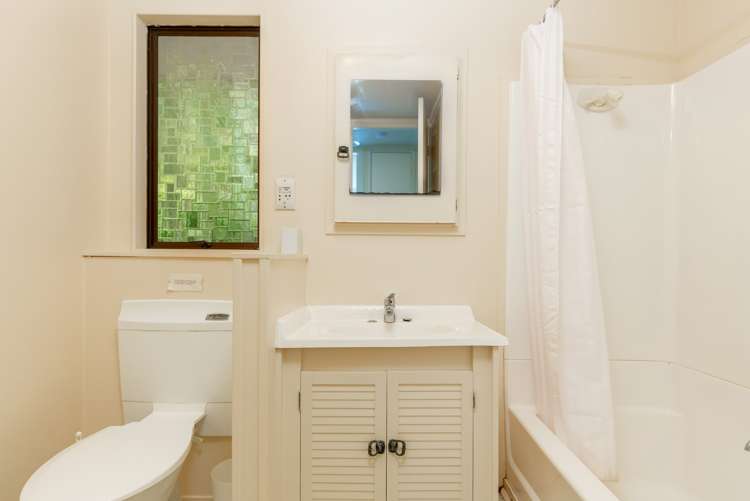 20 Tirimoana Terrace Anakiwa and Surrounds_15