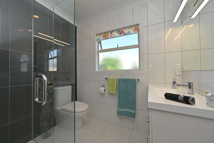 3 Somes Place Poraiti_9