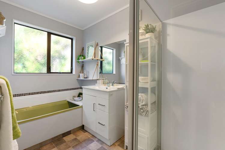 43a Thatcher Crescent Crofton Downs_9