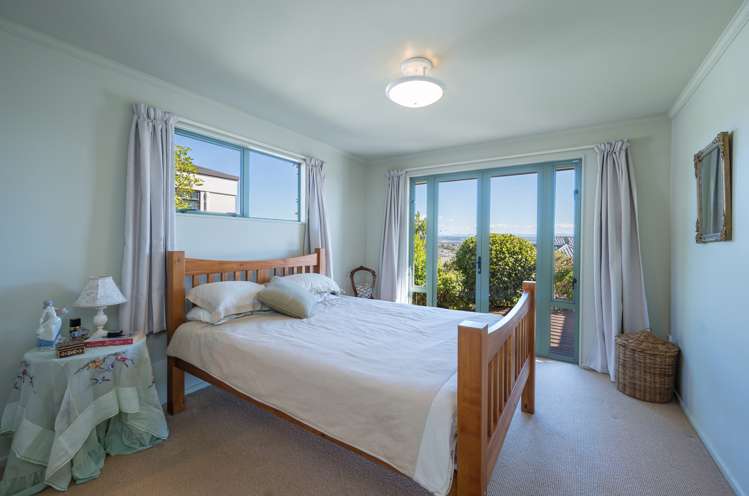 19 Olympus Way Richmond_10