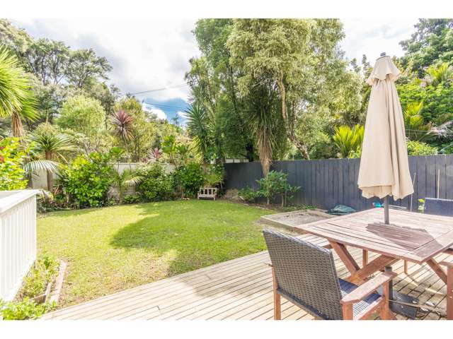 114 Woodlands Park Road Titirangi_1