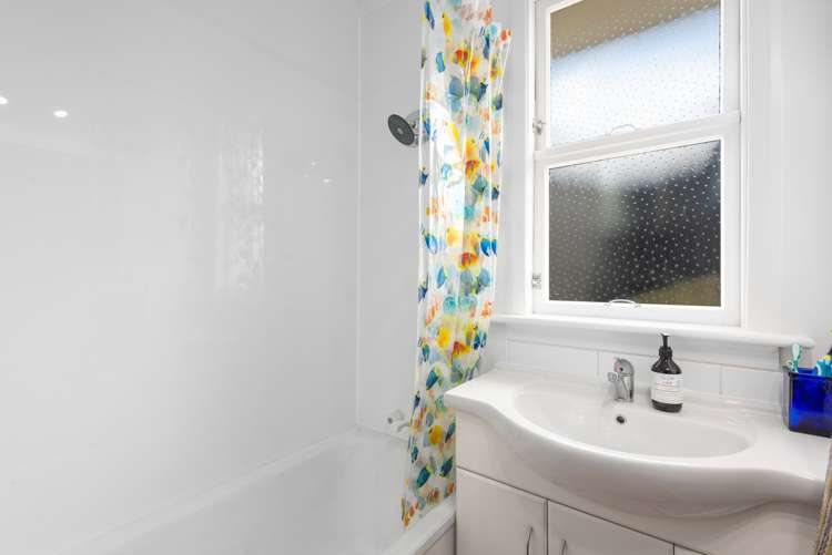 49 Glendevon Place Vauxhall_13