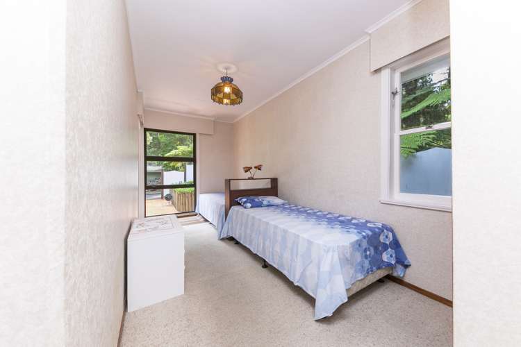 27 Ngaio Road Titirangi_11