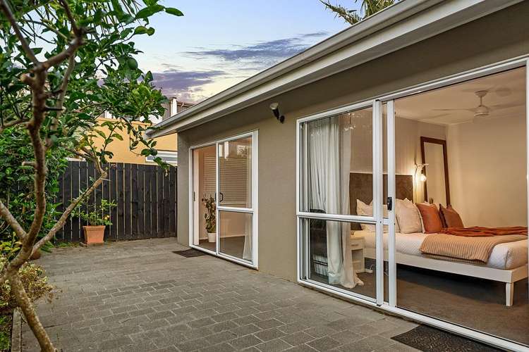 2/23 Lomond Street Takapuna_14