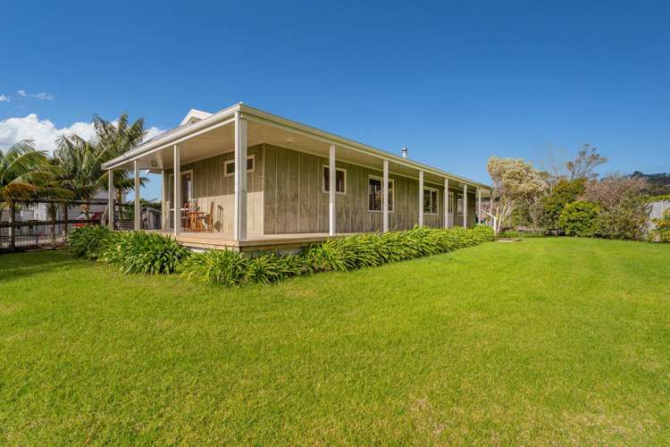 20 Martin Place Cooks Beach_24