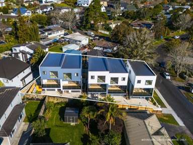 1/4 Powrie Street_2