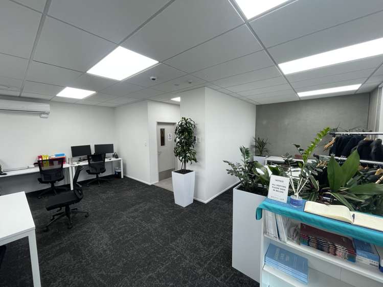 Unit D/130 Hugo Johnston Drive Penrose_6