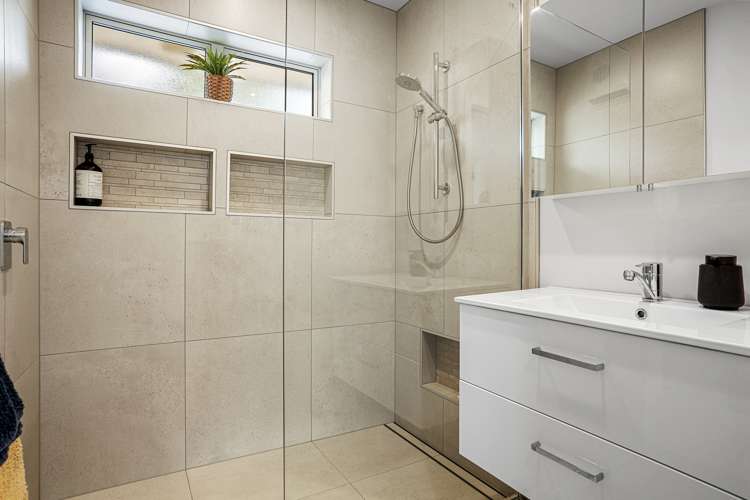 18 Trina Place Shirley_10