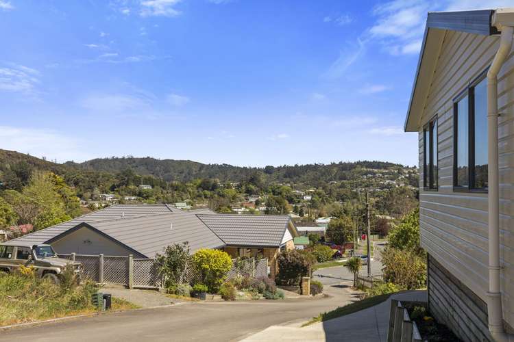 1 Lowry Heights Stokes Valley_14