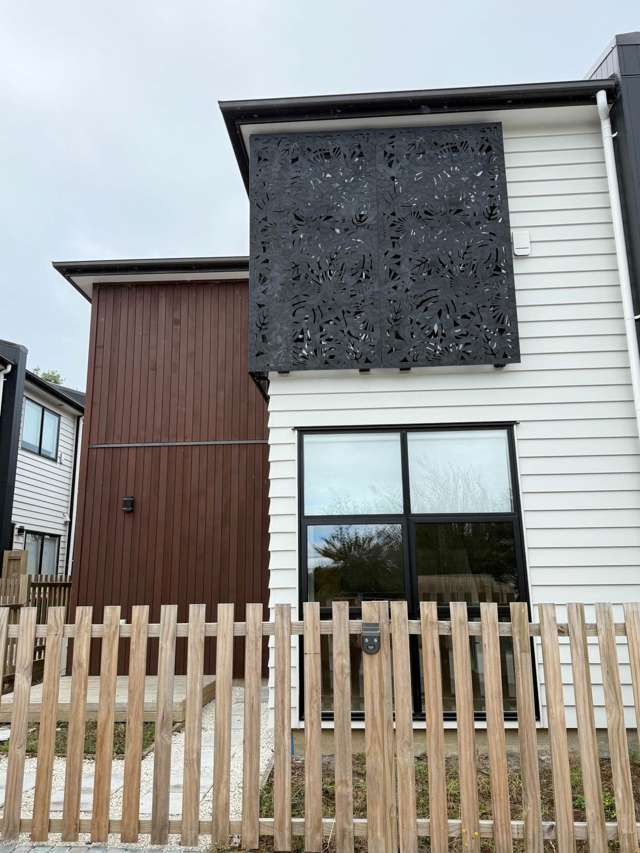 1/63a Hogans Road Glenfield_1