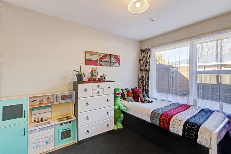 2/7 Curletts Road Sockburn_9