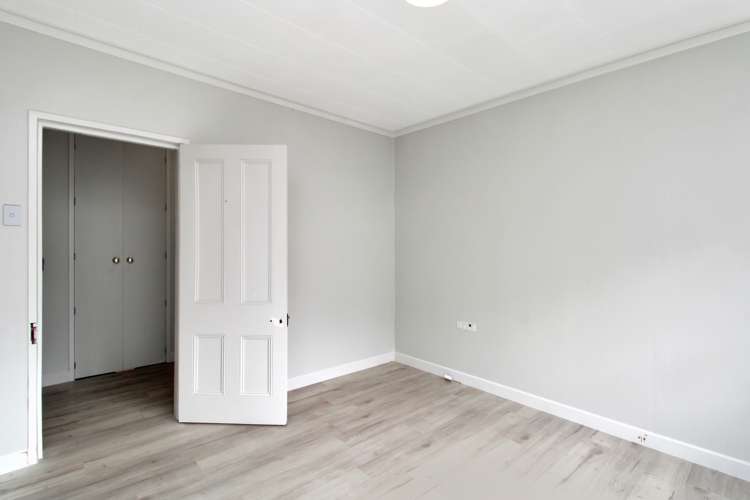 64 Allardice Street Dannevirke_6