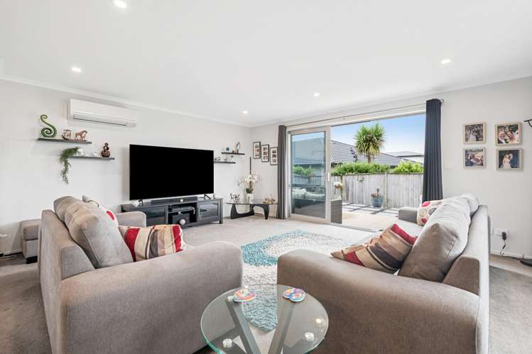 14 Poutawa Lane Clarks Beach_11