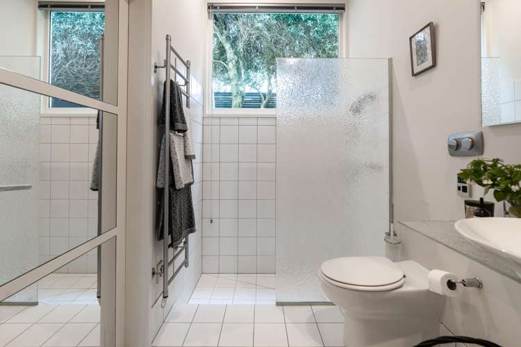 69 Marine Parade Seatoun_18