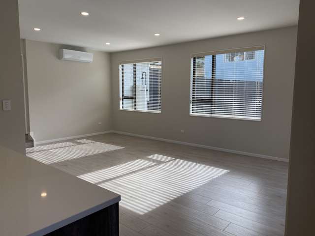 14A Whitford Avenue Mount Wellington_2