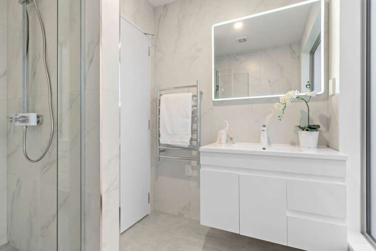 26D Trojan Crescent New Lynn_9