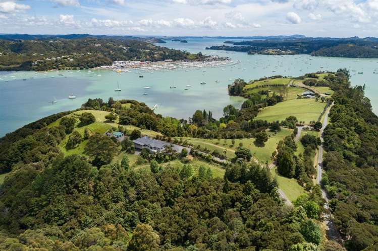 745b Waikino Road Russell Surrounds_1