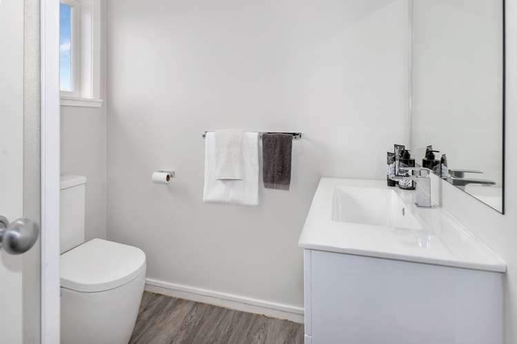 38 Wright Road Point Chevalier_15