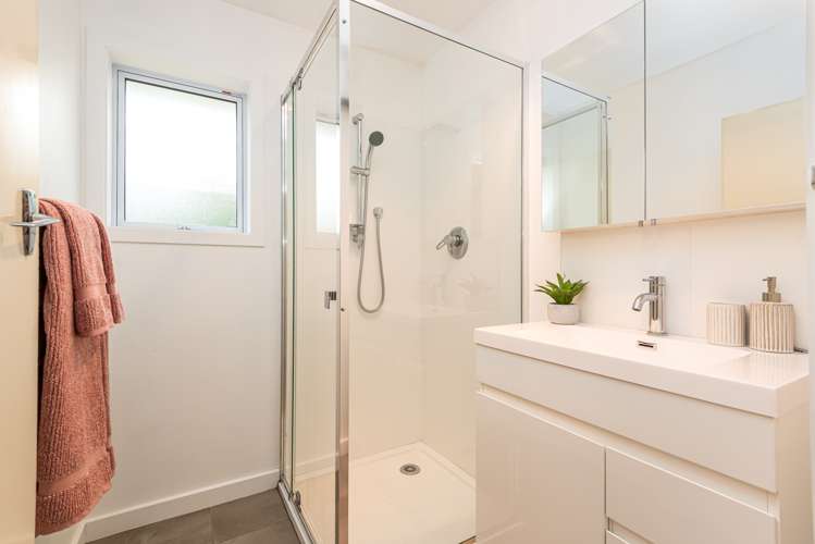 3/7 Curletts Road Sockburn_8