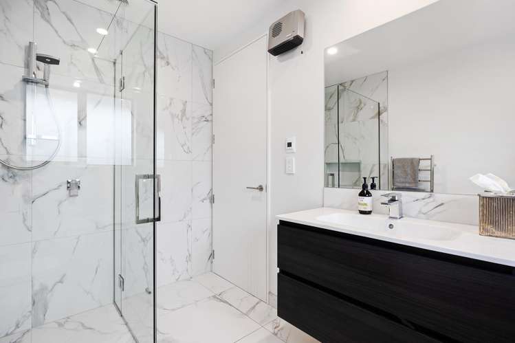 13 Selfe Crescent Burwood_11