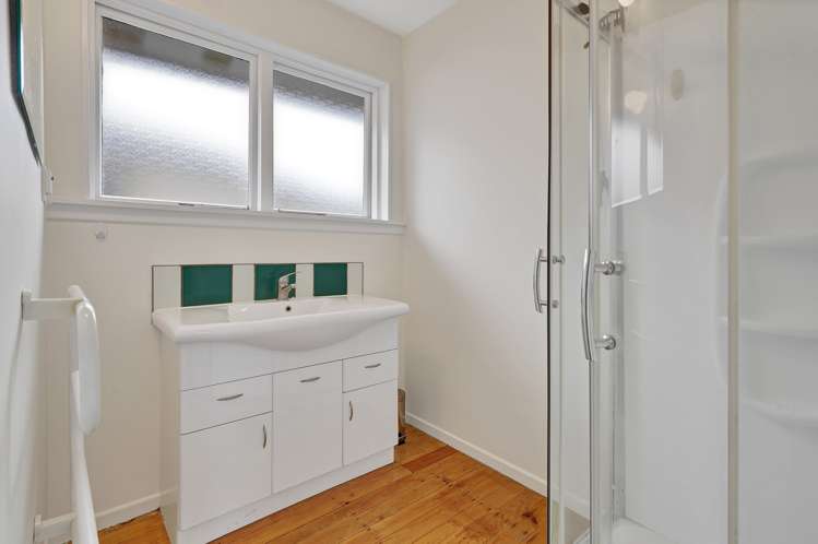 16a Dampier Street Woolston_6