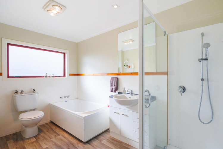 12 Robbie Street Foxton Beach_17