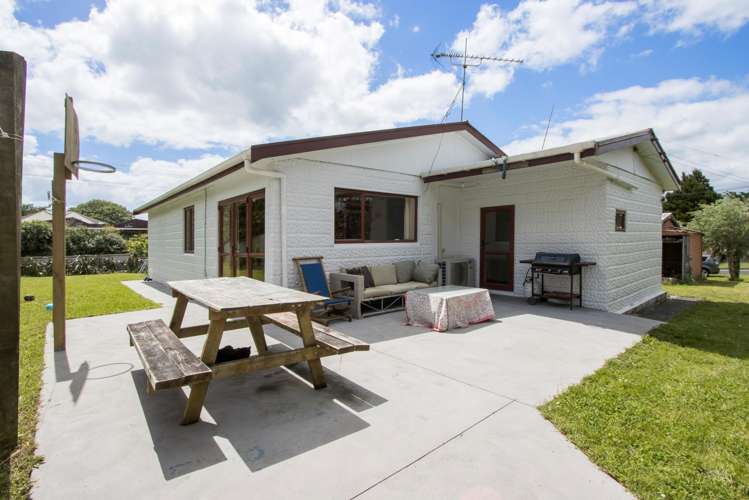 64 Consols Street Waihi_2