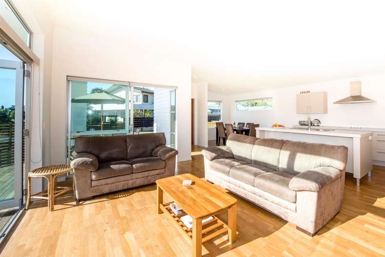 2 Oceanair Drive Pauanui_7